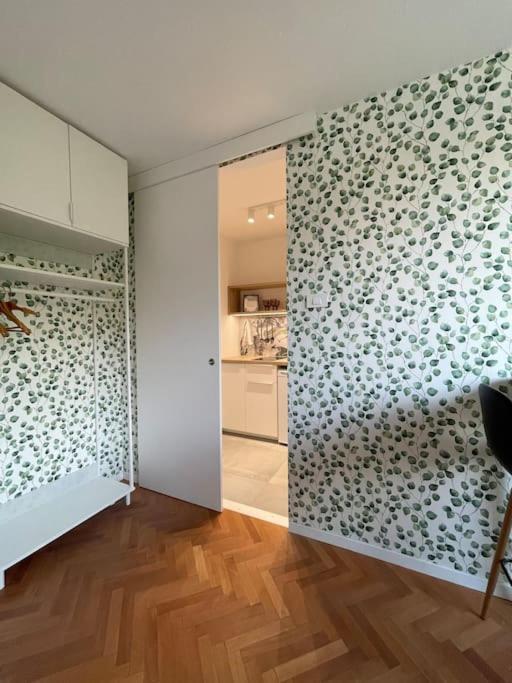 Studio With A View On City Center Park มาริบอร์ ภายนอก รูปภาพ