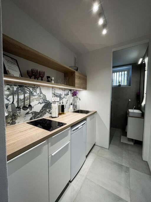 Studio With A View On City Center Park มาริบอร์ ภายนอก รูปภาพ